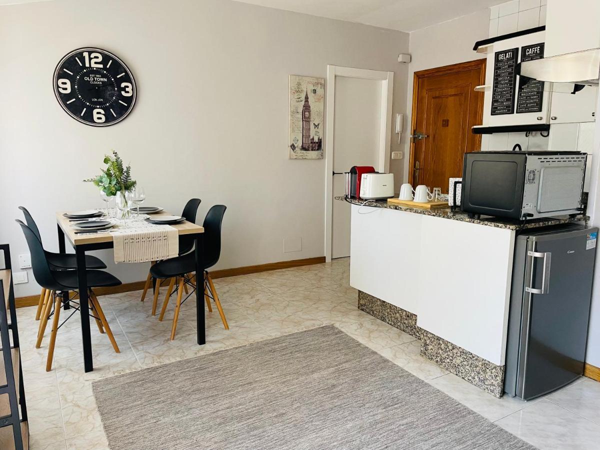 Appartamento El Apartamento De La Colegiata Vigo Esterno foto